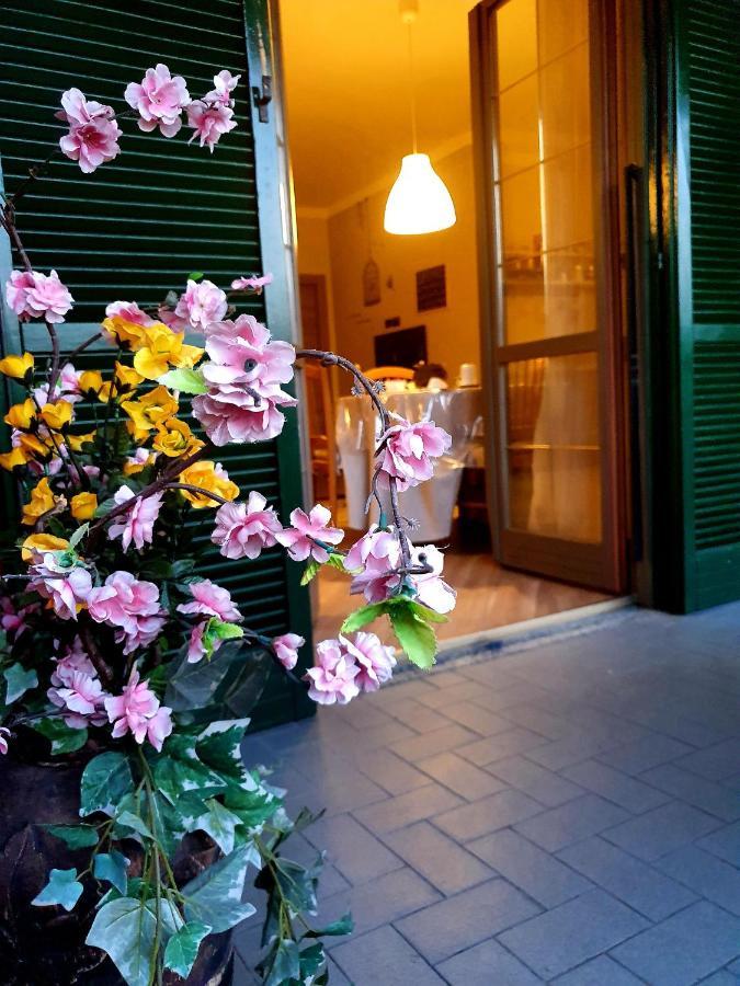 b&b Tre Passi Dalla Torre Montesarchio Esterno foto