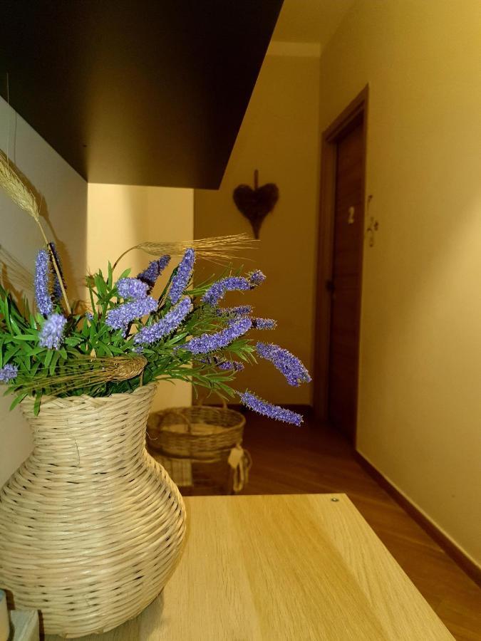 b&b Tre Passi Dalla Torre Montesarchio Esterno foto