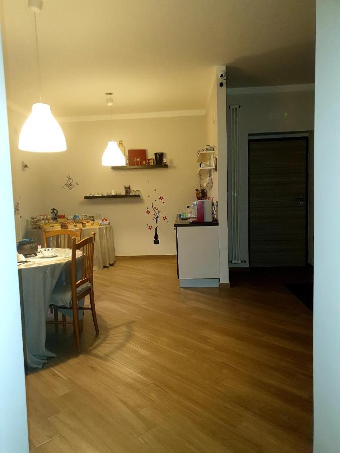 b&b Tre Passi Dalla Torre Montesarchio Esterno foto