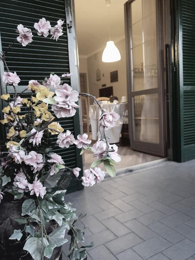 b&b Tre Passi Dalla Torre Montesarchio Esterno foto