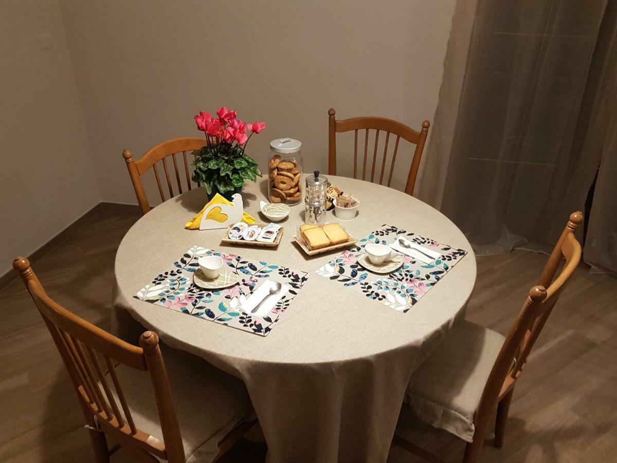 b&b Tre Passi Dalla Torre Montesarchio Esterno foto