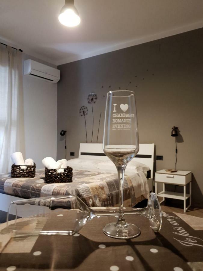 b&b Tre Passi Dalla Torre Montesarchio Esterno foto