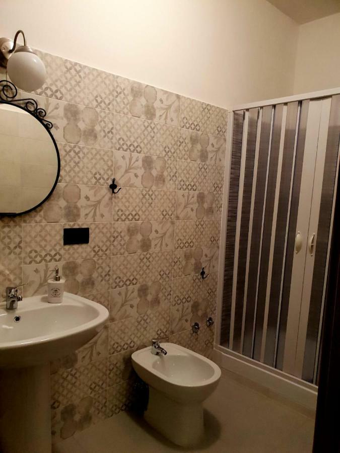 b&b Tre Passi Dalla Torre Montesarchio Esterno foto