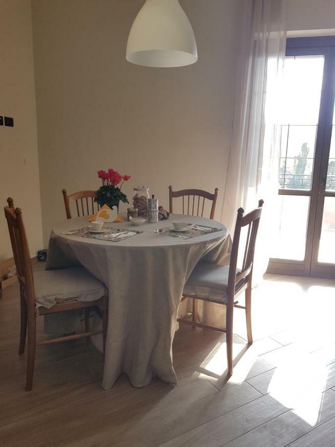 b&b Tre Passi Dalla Torre Montesarchio Esterno foto